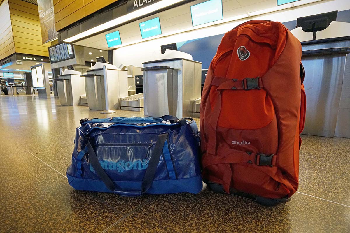 duffel bag with wheels and backpack straps